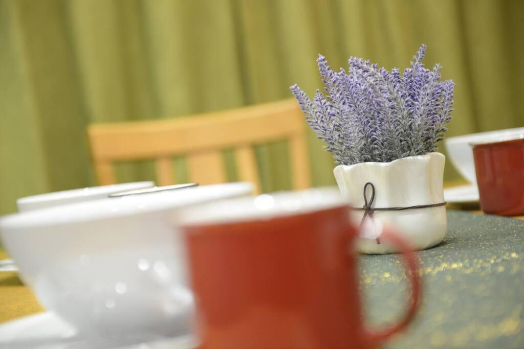 8pax Cozy Jazz 1 Vivacity Sarawak 3br Kuching